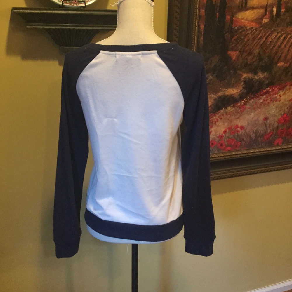 Wallflower- Lightweight Graphic Pullover. Size M - image 5